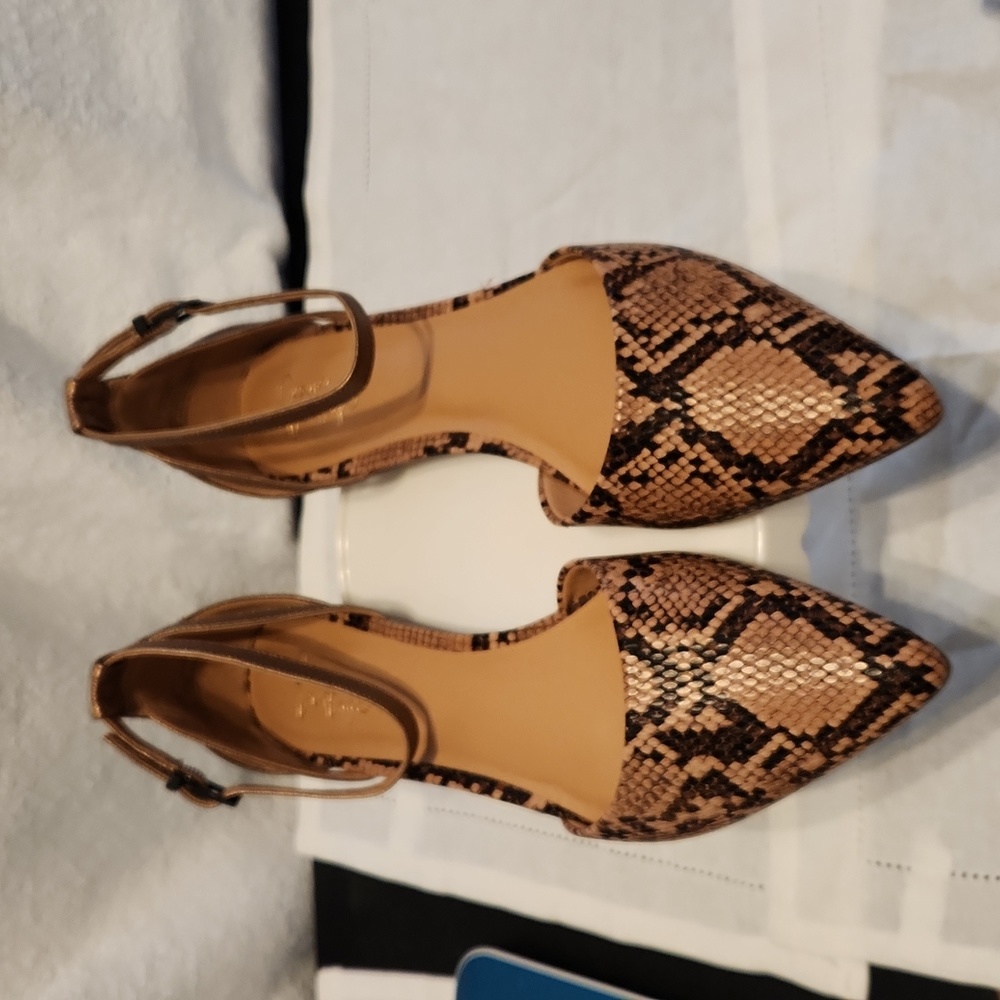 Crown Vintage Evalinda  Snake Pattern Penny Metallic Nappa  8½ M   8.5